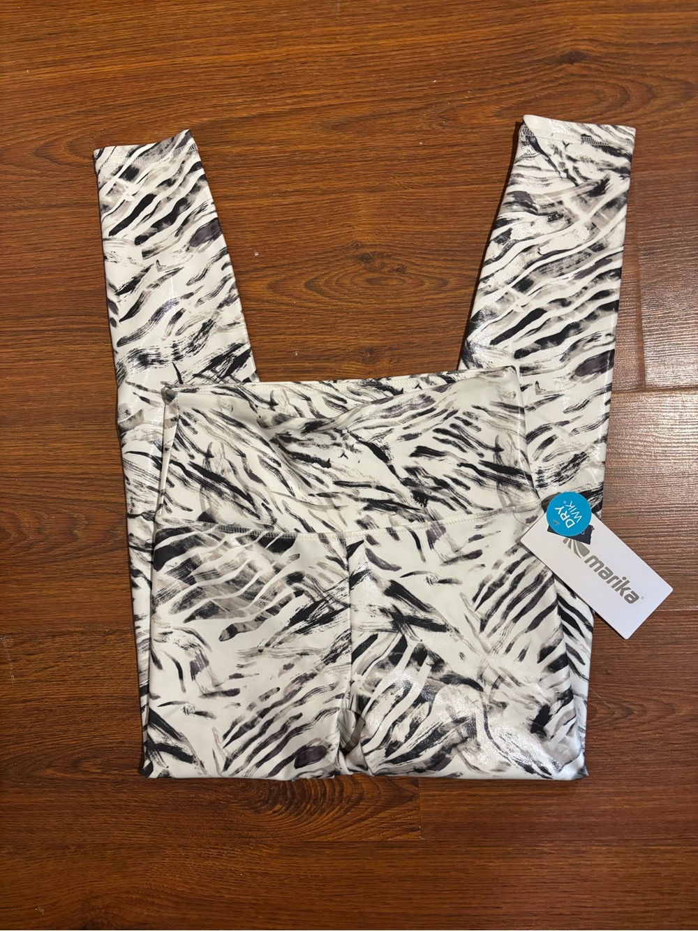 BNWT by Marika black/grey/white colour leggings